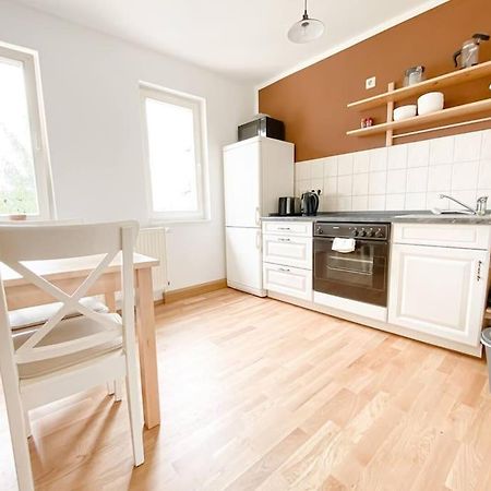 Schoene Ferienwohnung Mit Blick Ueber Stadtwald Лейпциг Екстер'єр фото