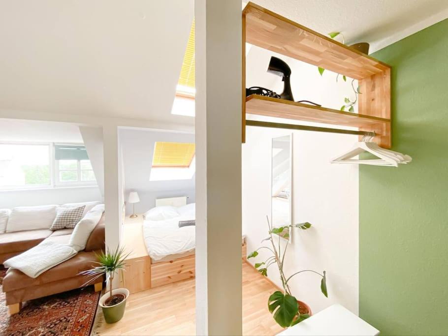 Schoene Ferienwohnung Mit Blick Ueber Stadtwald Лейпциг Екстер'єр фото